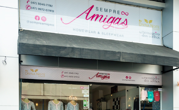 Fachada Loja Sempre Amigas